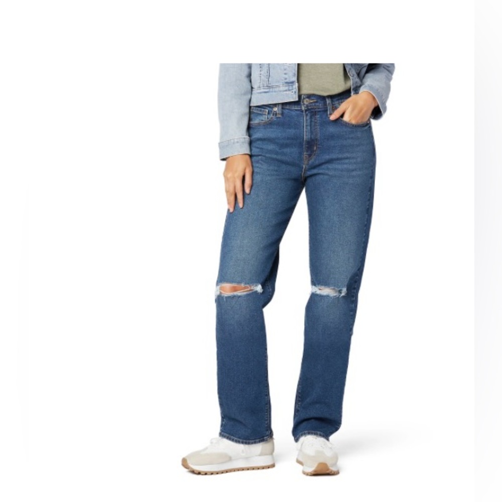 NWT SIGNATURE LEVI Denim Blue Straight-Leg Jeans